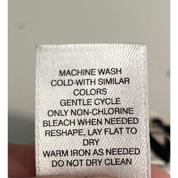 Chico's The Ultimate Tee Leopard Top Tee Stretch Shirt Womens 1 (8/10 M) - Picture 6 of 7